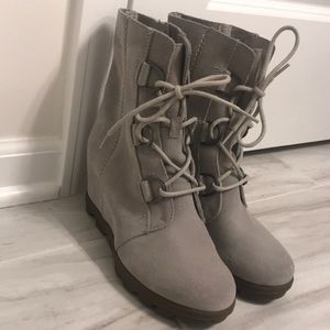 Sorel wedge booties. In grey. Size 7 US
